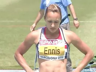 에 간호사르 시계 온라인 그를 플래시 그녀의 젖은 깎은 성과